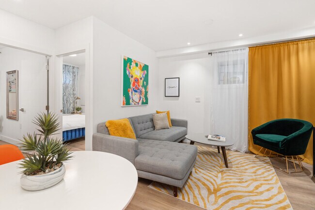 Photo - 2455 Ancaster Cres Unit SI ID1504822P