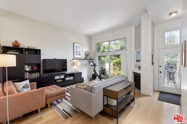 Photo - 13011 Mindanao Wy