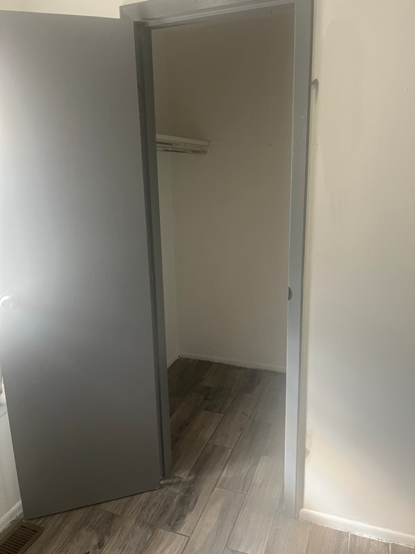 Building Photo - 9347 W Longview Pkwy