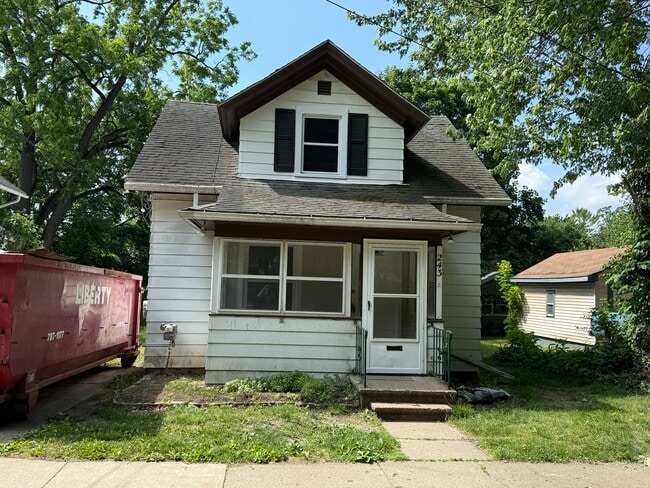 Building Photo - 243 Rockwell St