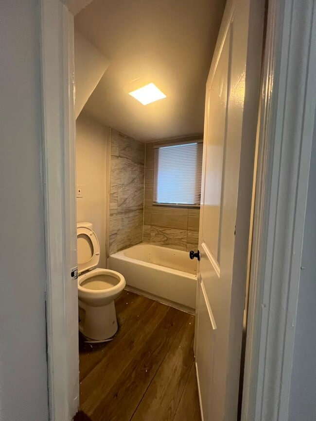 4 Eaton Pl Unit 2