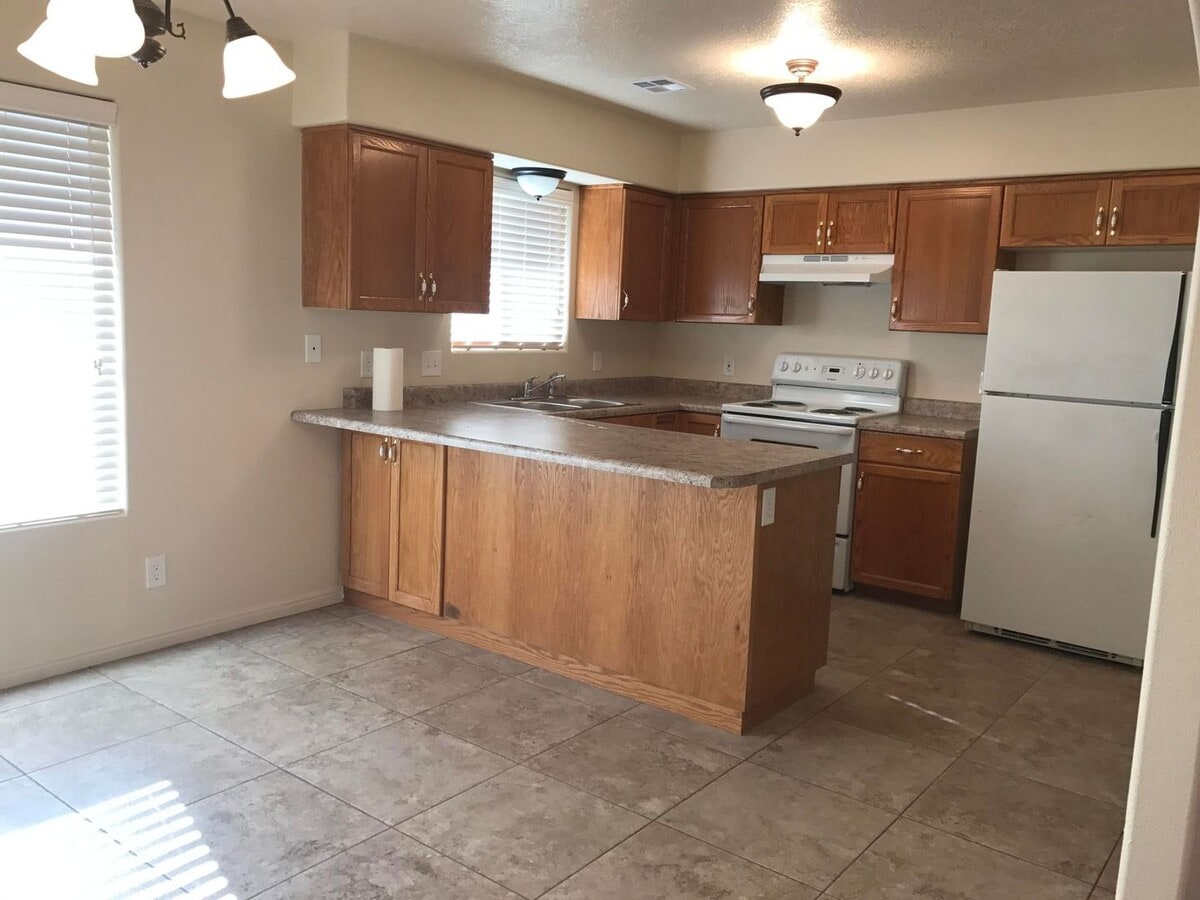 Photo - Nice Spacious 3 Bedroom, 2 Bath Condo in Prime Location!