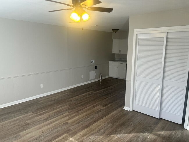 Photo - 2309 Evelyn Ln Unit 2309 H