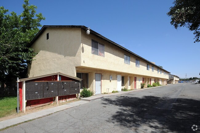 2010 Larcus Ave - 2010 Larcus