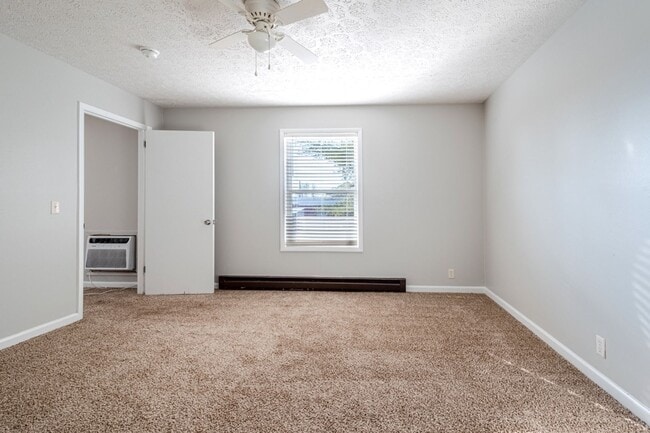 Photo - 1059 Woods Ferry Rd Unit 12