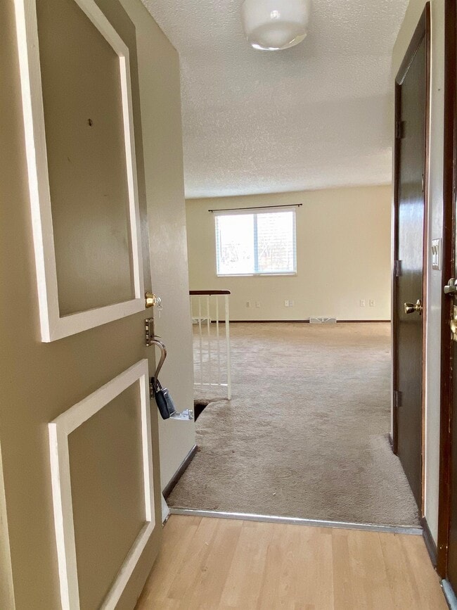 Photo - 10860 Utica Ct