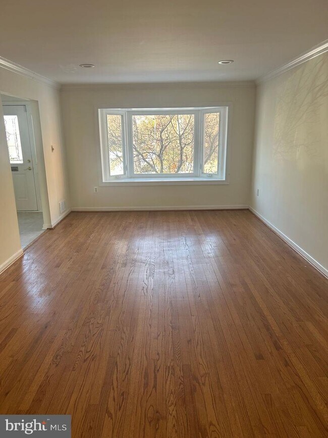 Photo - 3301 Spring Ln