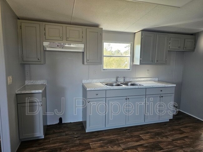 Photo - 924 Eslinger Ct