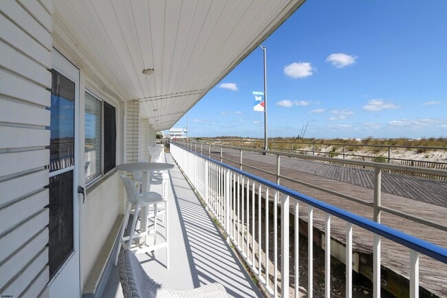 Photo - 111 S Dudley Ave