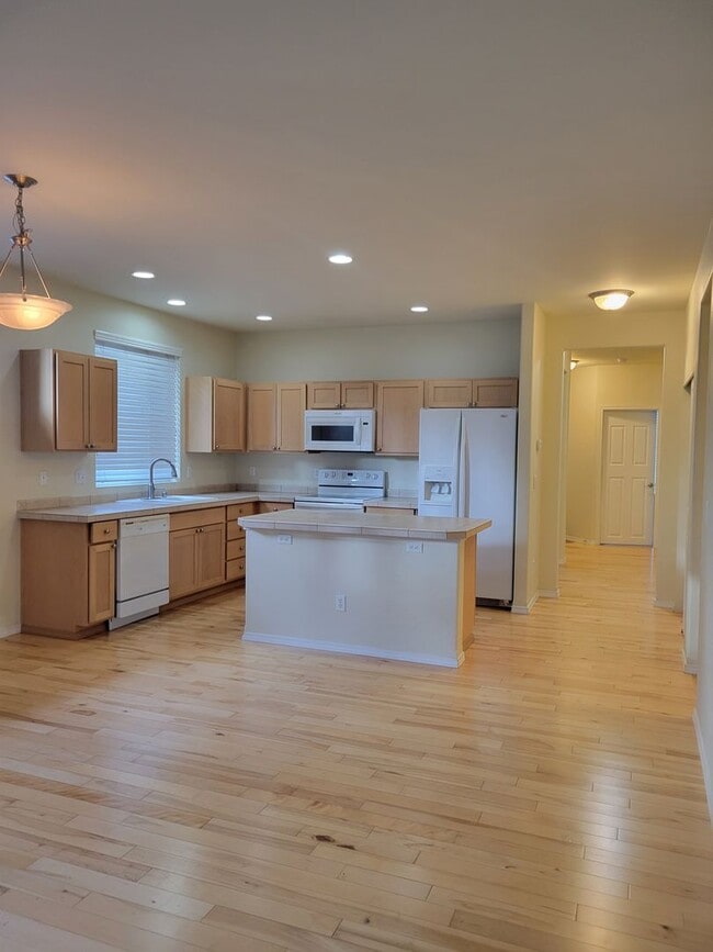 Photo - Beautiful 3 bedroom Rambler in perfect location