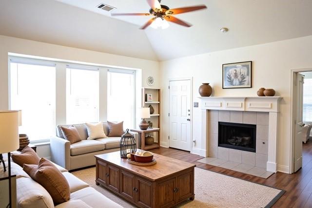 Photo - 3101 Spanish Oak Trail