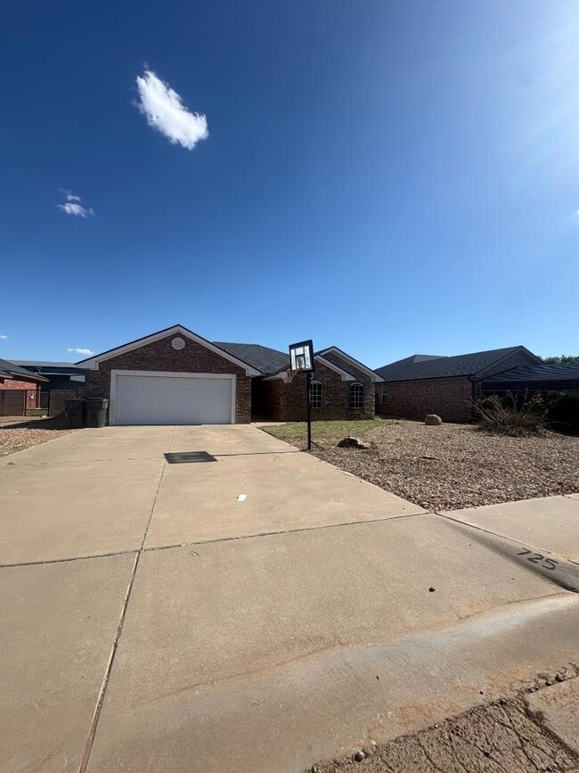 Photo - 725 Almond Tree Ln