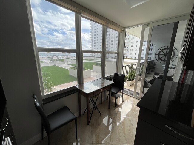 4280 Galt Ocean Dr., Apt. 2C Unidad 2C