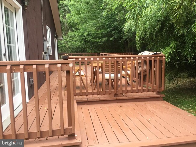 Photo - 9917 Betteker Ln