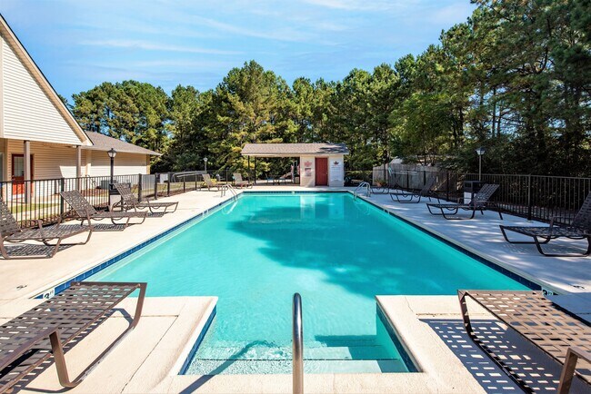 Meadow Wood Apartment Homes