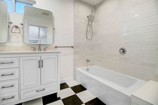 Photo - 2401 Olive Ave