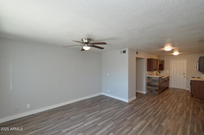 Photo - 6044 N 21st Ave Unit 2