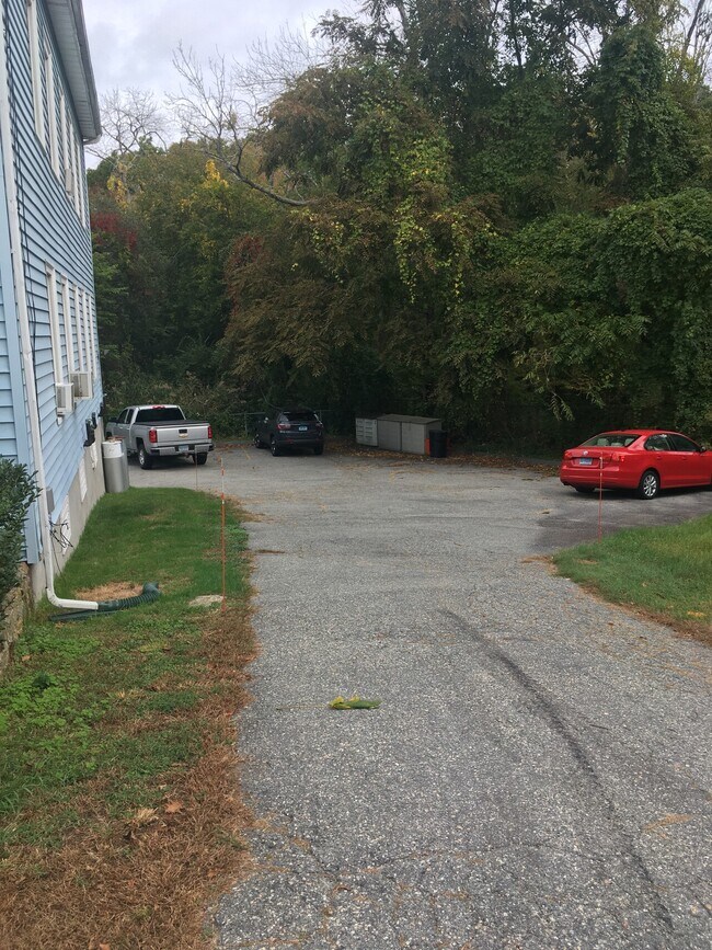 238 Poquonnock Condo Unit 3 Condo for Rent in Groton, CT