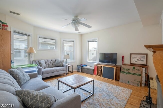 Photo - 54 Franklin Pl Unit 2