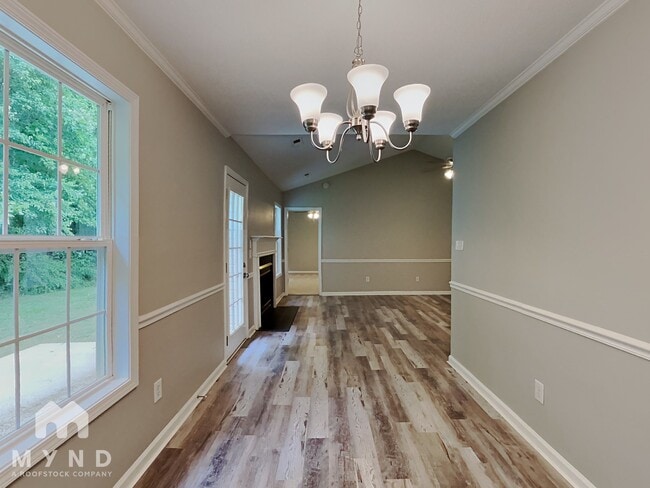 Photo - 2443 Hawk Ridge Dr