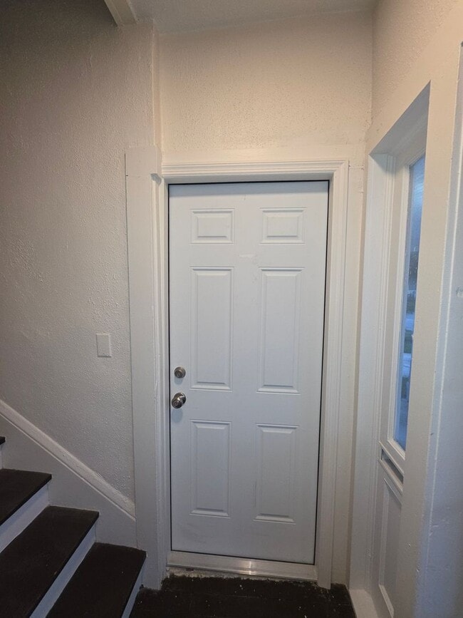 202 Luella Ct Unit 2