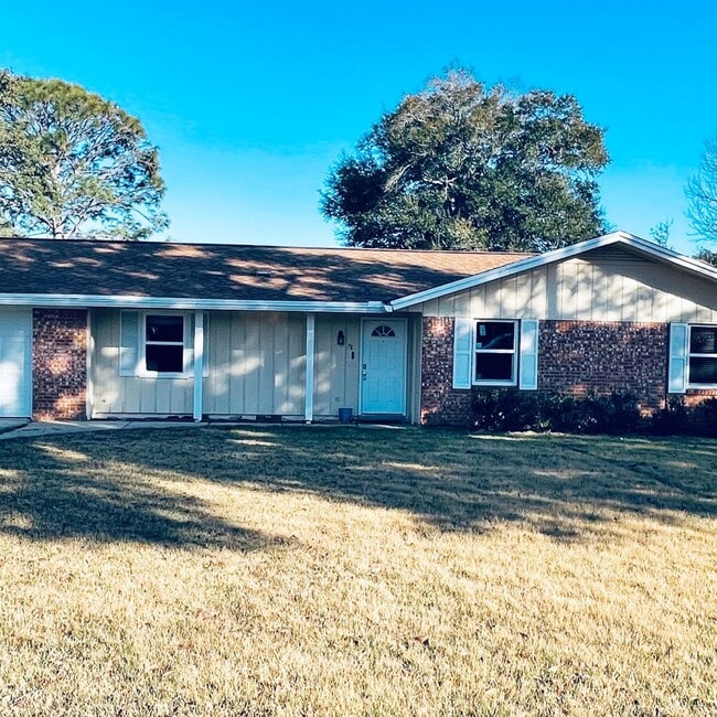 Building Photo - RENOVATED 3bed/2bth Home!