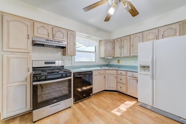 Photo - 116 Graham Rd