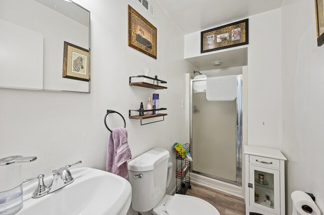 Photo - 4399 Hialeah Dr