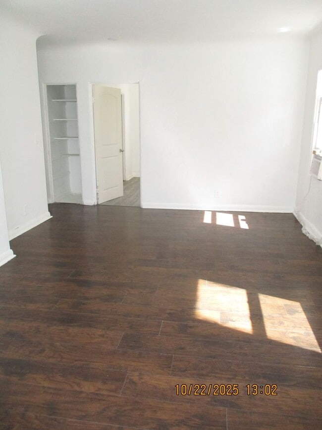 Photo - Coastal living at its best -spacious 3-bed... Unidad 9
