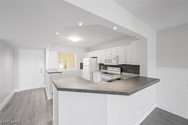 Photo - 7800 Emerald Cir Unit B104