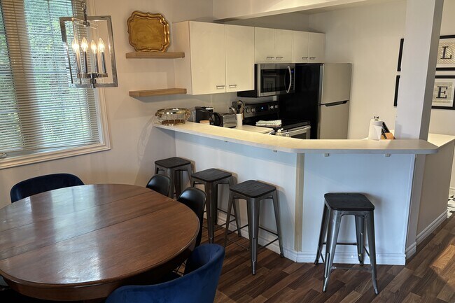 Photo - 146 Settlers Way Unit 32