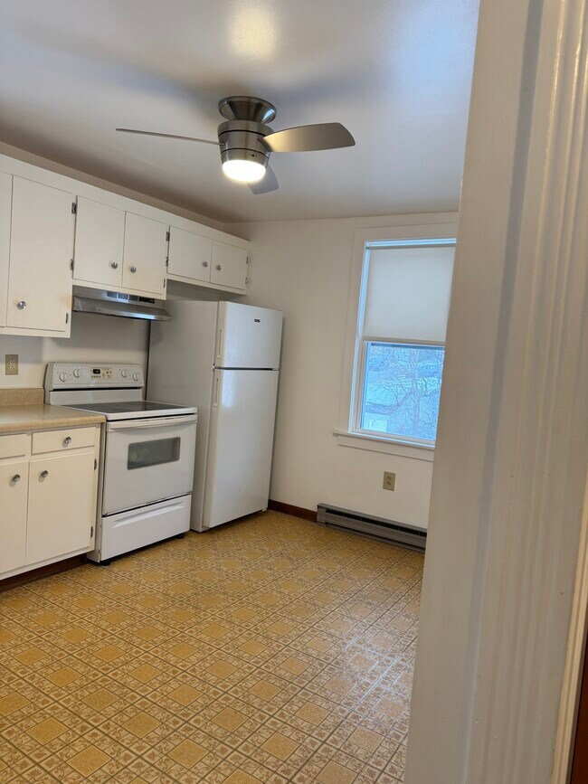 Photo - 226 Mill St Unit B