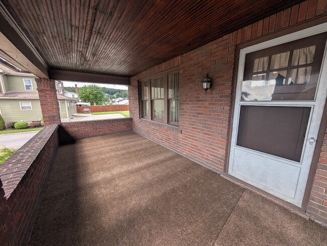 Photo - 2908 Oak Ave
