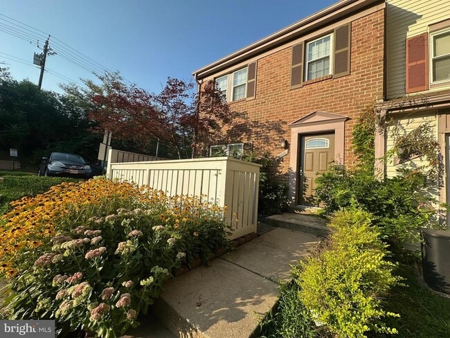 Photo - 20010 Appledowre Cir Townhome