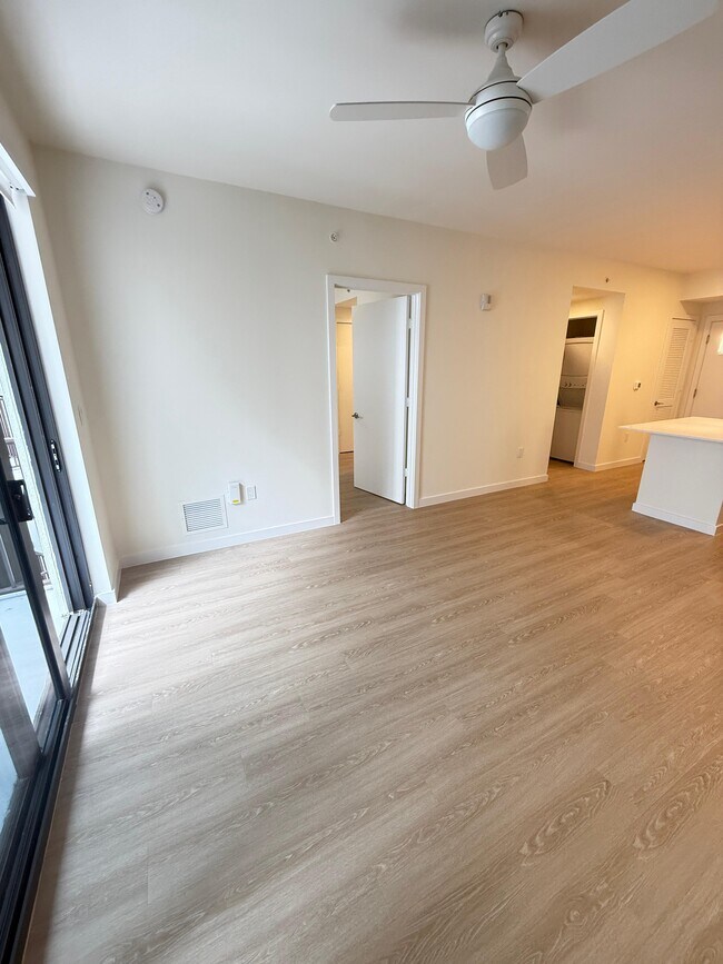 Photo - 2523 NE 183rd St Unit A5