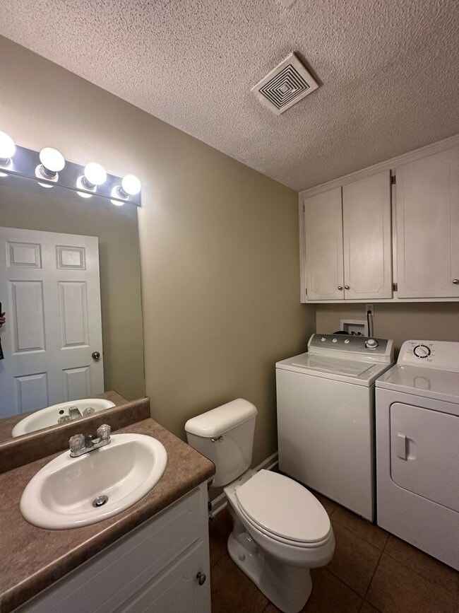 Photo - Wakefield!!! 3 Bedroom Townhome