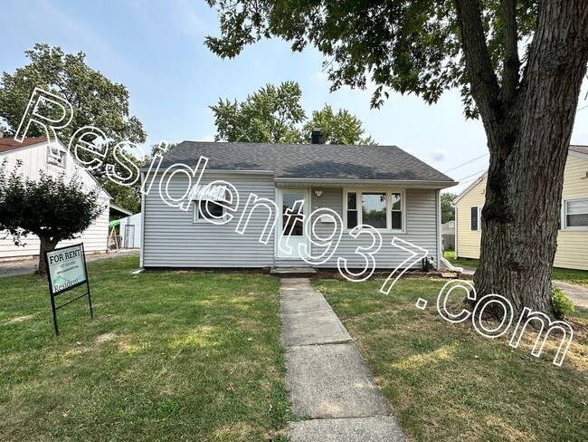 Building Photo - 2 Bed 1 Bath Rental