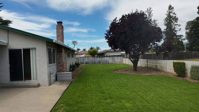 Photo - 14320 Sycamore Ave