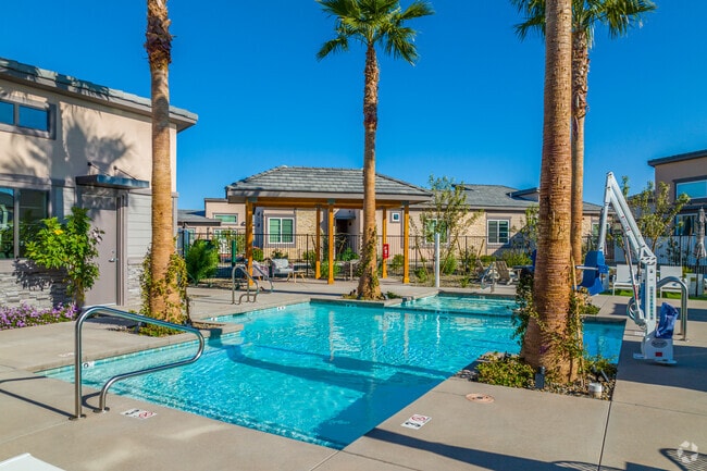 PISCINA - Grandstone at Sunrise Villas