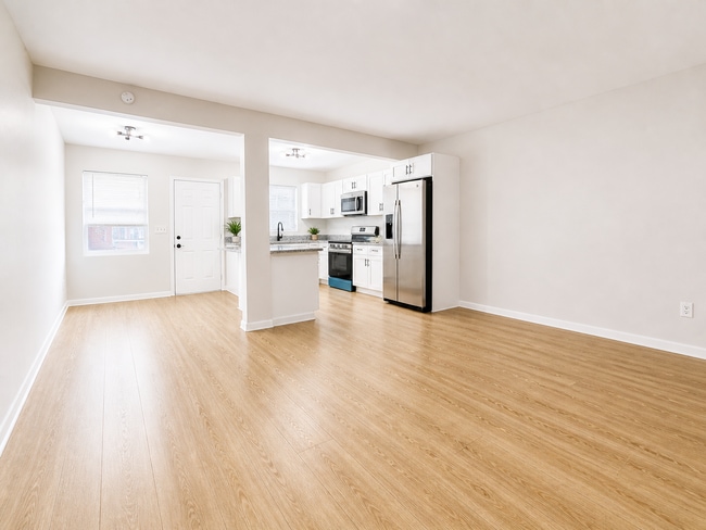 Photo - 1353 Lakeview Rd