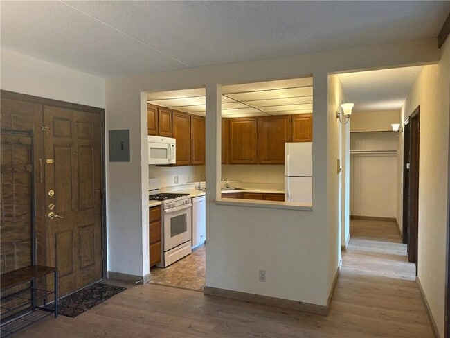 Building Photo - 6730 Vernon Ave S Unit 407