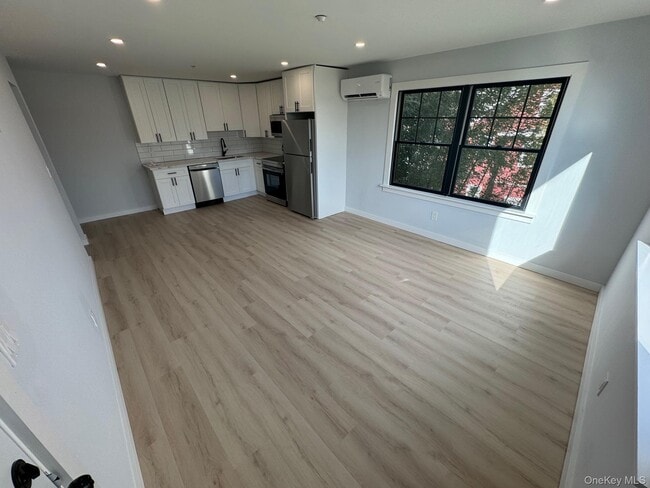 Photo - 544 Locust Ave Unit 1A