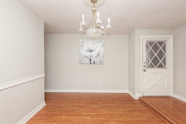 Building Photo - 5519 Birchgate Dr