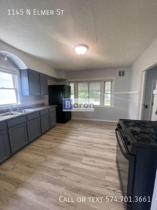 Photo - 1145 N Elmer St