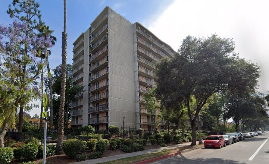 Photo - 560 E Villa St