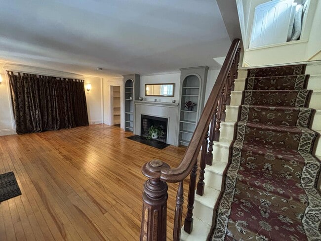 Building Photo - 88 S Willard St Unit 1