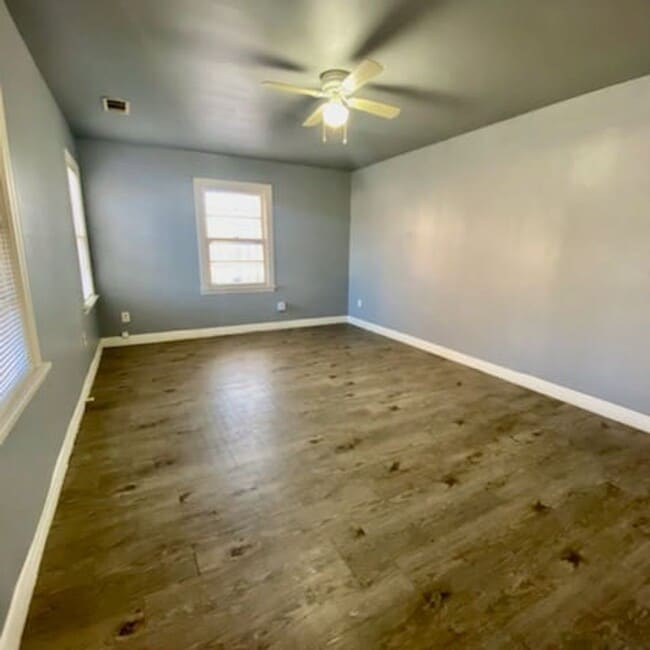 Photo - $0 First Month's Rent / $0 Deposit at Move-in Casa