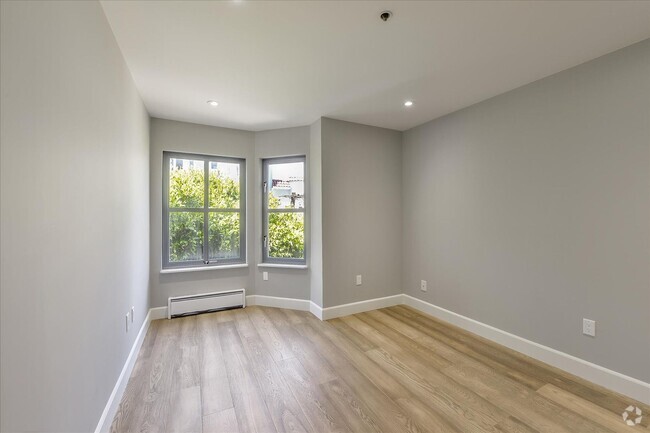 Building Photo - Newly Remodeled Two Bedroom Condo in Pacif...