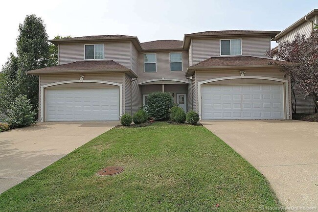 Brookshire 1321/1323 - Brookshire 1321/1323 Apartment Unit 1321
