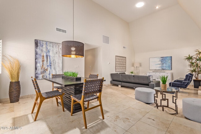 Photo - 5443 N 25th St